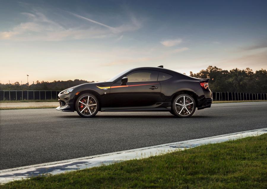  Toyota GT 86 TRD Special Edition 2018 года  (NA) (фото 35 из 40)